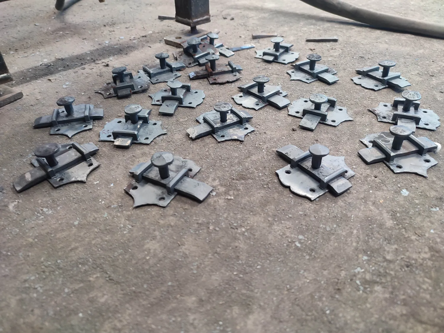 fabrication de portail grez en bouere